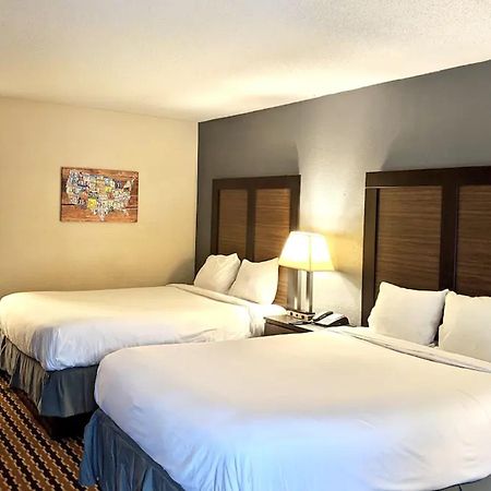 Econo Lodge Forest City Buitenkant foto