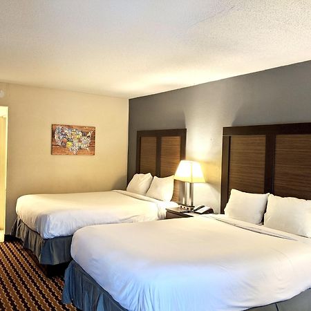 Econo Lodge Forest City Buitenkant foto