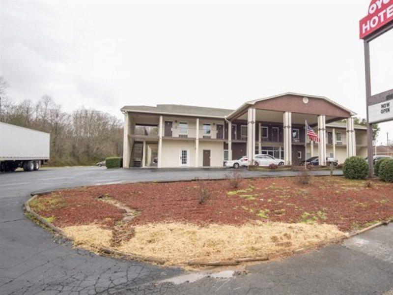 Econo Lodge Forest City Buitenkant foto