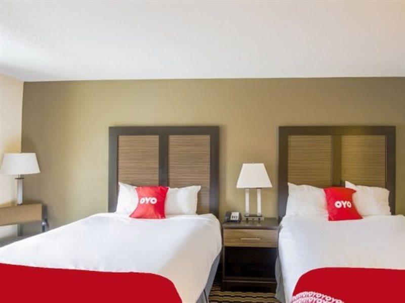 Econo Lodge Forest City Buitenkant foto