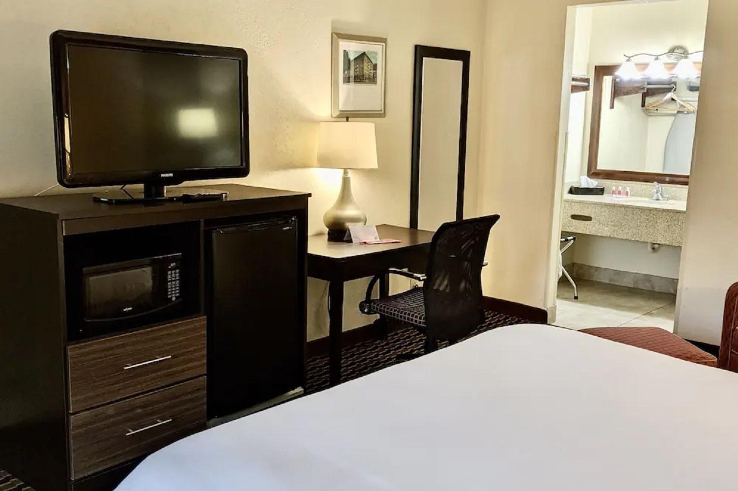 Econo Lodge Forest City Buitenkant foto