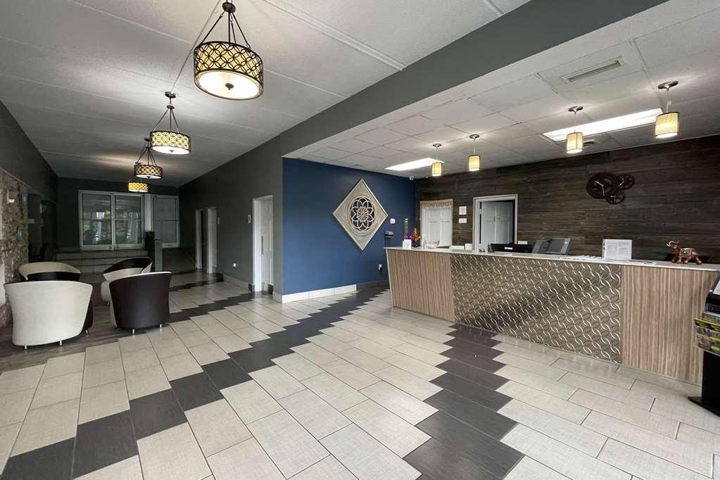 Econo Lodge Forest City Interieur foto