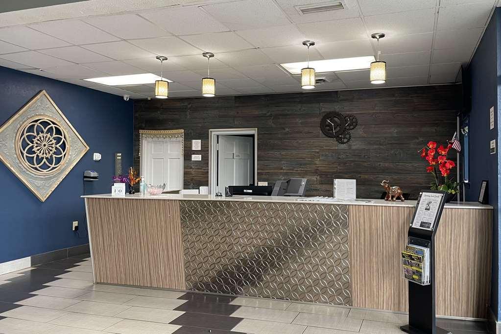 Econo Lodge Forest City Interieur foto